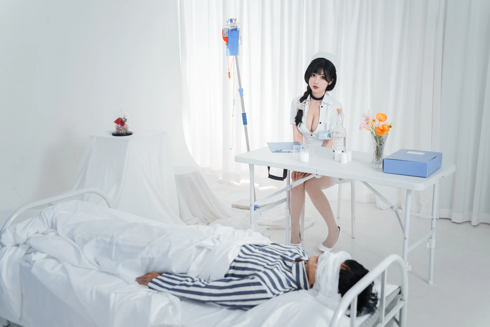 COS福利rioko凉凉子(肉扣热热子)---采集室实习护士-[48P-262MB]-1.webp